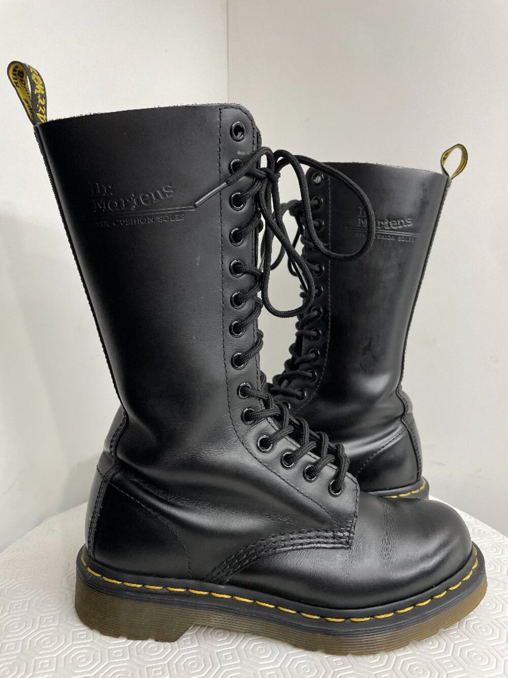Dr. Martens 1914W Black Leather 14-Eye Tall Lace Up Combat Boots Women’s 6
